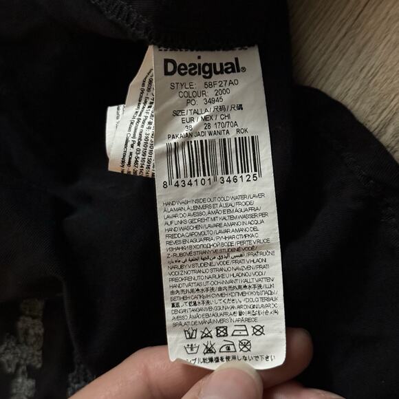 Desigual Black Embroidered Butterfly Skirt Women’s Size 38 Boho Patchwork - Picture 6 of 8